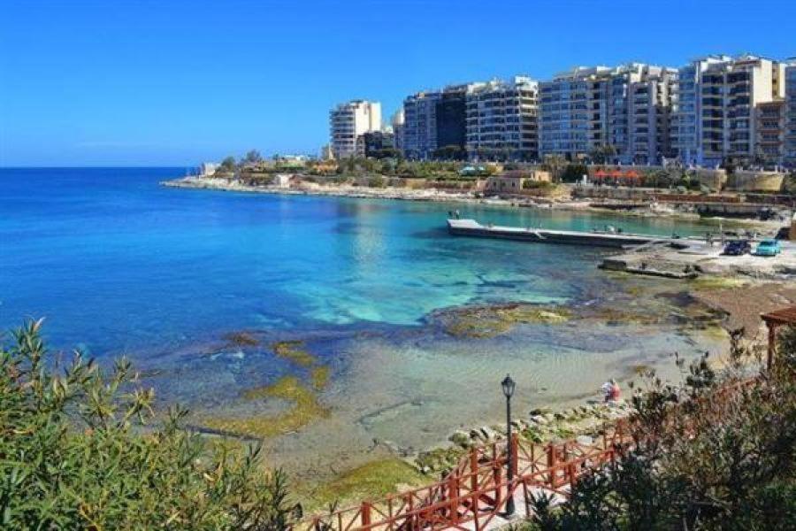 Cosy Apartment Steps To St George'S Bay Saint Julian's Exterior foto
